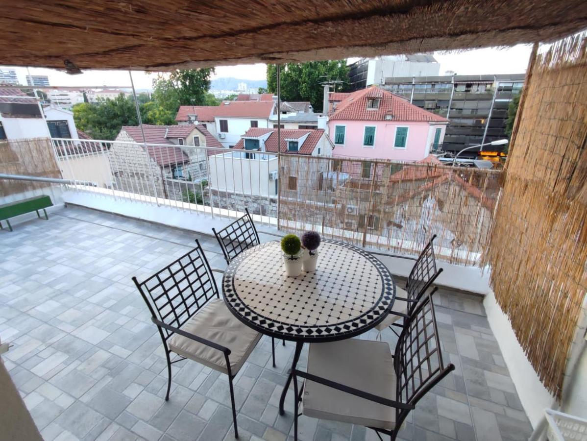 R&E Apartment Spalato Esterno foto