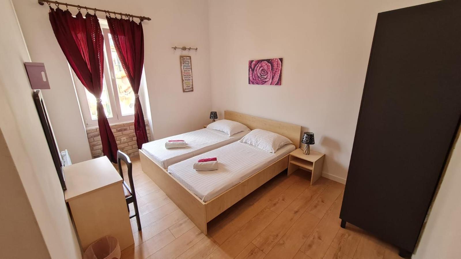 R&E Apartment Spalato Esterno foto